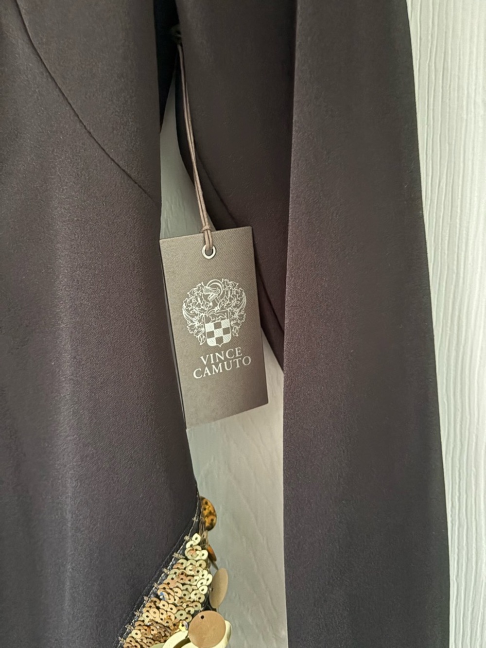 Vince Camuto Black Gold Sequin Mini Dress NWT Holiday Party NYE Size 8 - Picture 7 of 10